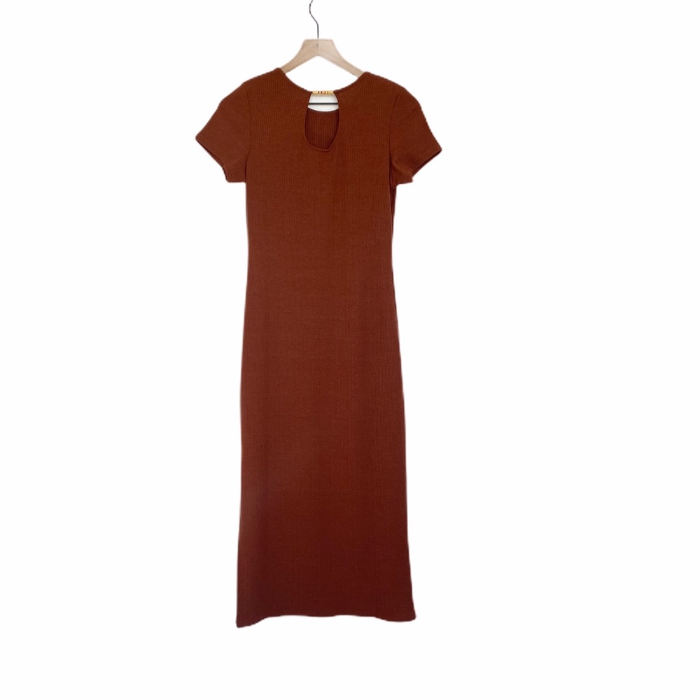 Restocked β¨Tan Ribbed Midi Dress with Keyhole back - Picture 5 of 6